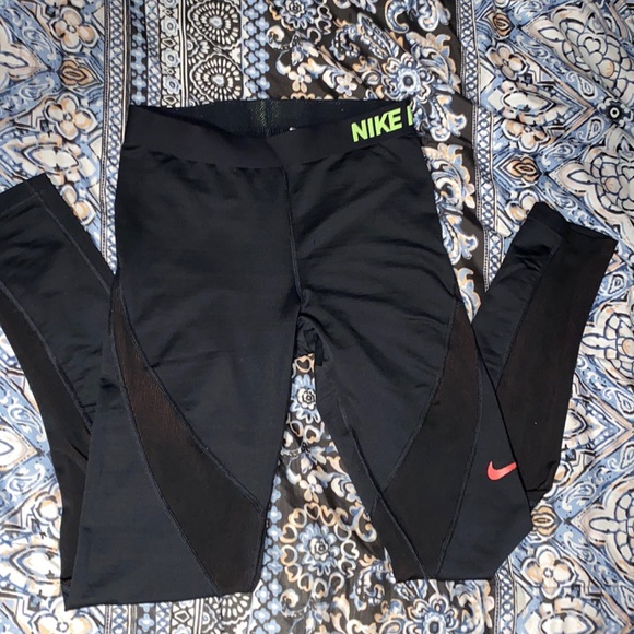 Nike Pro leggings